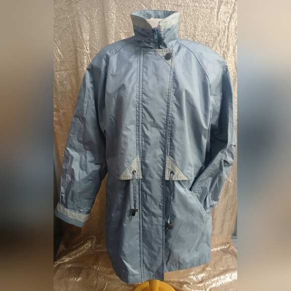 first street Jackets & Blazers - Women's First Street All Weather Water Proof Blue Light Weight Traveler Jacket L